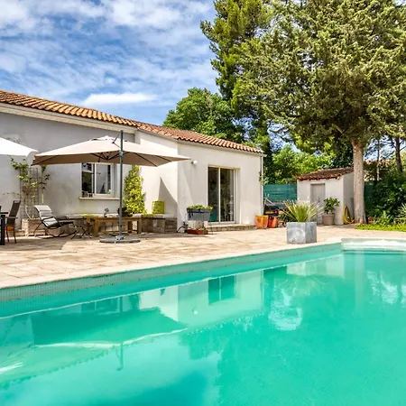 Claudia Avec Piscine 4*